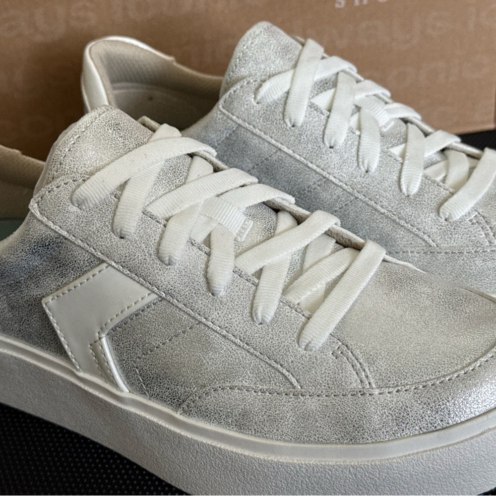 Dr.Scholl's Madison Lace Sneakers - Silver  NEW!!